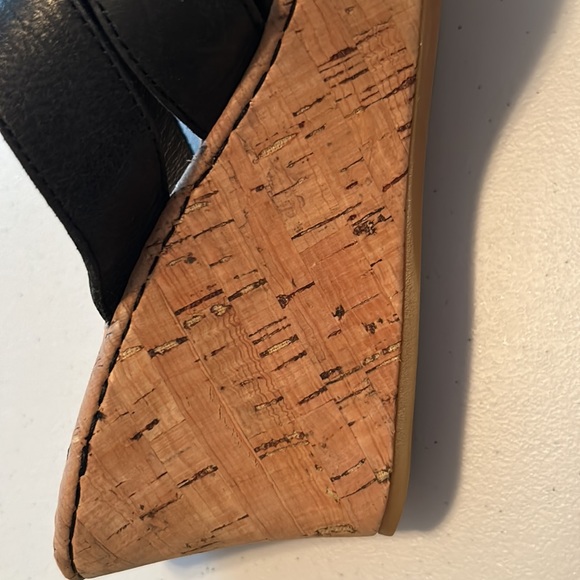 Ladies BORN Black Cork Wedge Sandal, sz 10, Excellent Condition!! - Picture 8 of 10